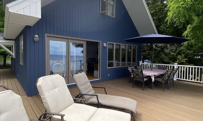 Henderson Cottage | Waterfront Cottage On Beautiful Whites Bay