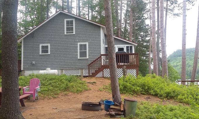 Bryant Pond Cabin | Waterfront cottage on Lake Christopher, screened in porch w/lake views, firepit
