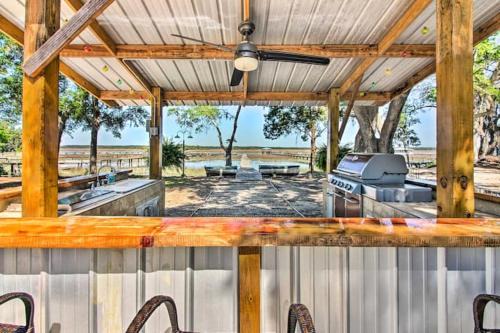 Midway House | Waterfront Date Night close to Savannah