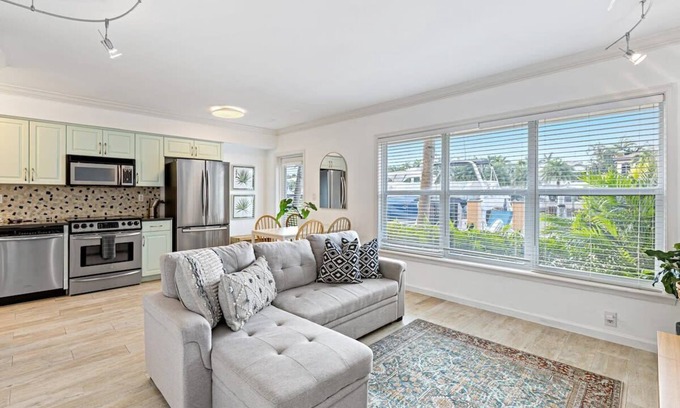 Hendricks and Venice Isles Apartment | Waterfront Escape – Minutes to Las Olas & Beach