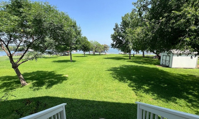 Burnet House | Waterfront Fun on Inks Lake