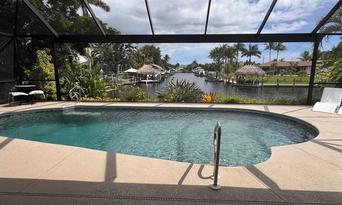 Caloosahatchee House | Waterfront, gulf access, heated pool, dock. Near caloosahatchee river!