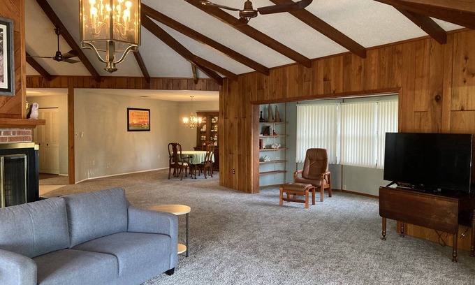 Tavares House | Waterfront home .5 miles from downtown Tavares and 10 minutes from Harris Chain.