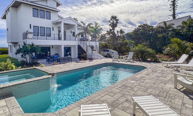 Captiva House | Waterfront Home w Heated Pool Jacuzzi & Private Dock