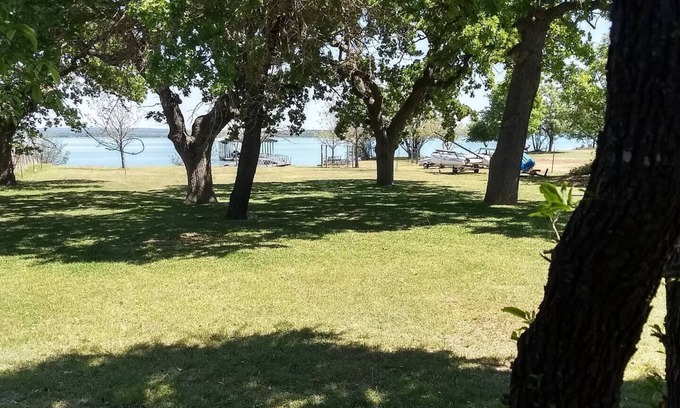 Tow House | Waterfront Lake Buchanan!