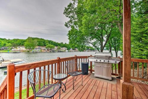 Lake Ozark House | Waterfront Lake Ozark Home with Decks, Fire Pit