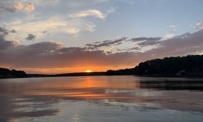 Coventry Lake House | Waterfront Lakehouse with spectacular view!