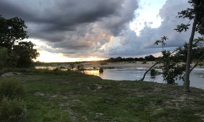 Llano Cabin | Waterfront Llano River Cabin w/Huge Deck