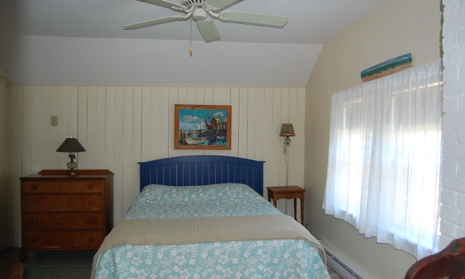 Eastham Cottage | Waterfront on Eastham's Pilgrim Knoll