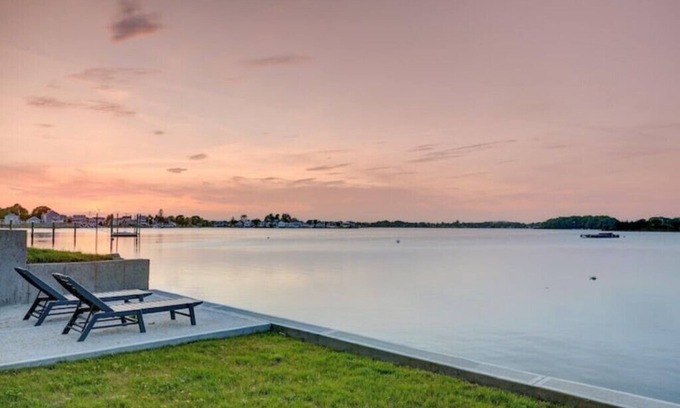 Portsmouth Apartment | Waterfront Paradise Above the Coven