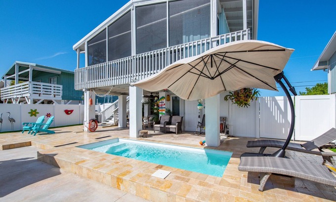 Eden Pines House | Waterfront Pool Home! - Heavenly Hideout - Big Pine Key