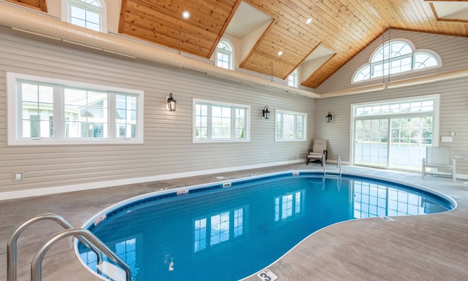 Waterfront Greens House | Waterfront Retreat: Lakefront, Golf Area, Indoor Pool, Dock Slip!