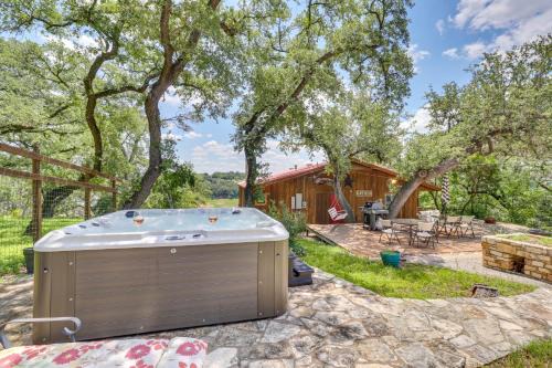 Spicewood House | Waterfront Spicewood Home Deck, Fire Pit and Grill