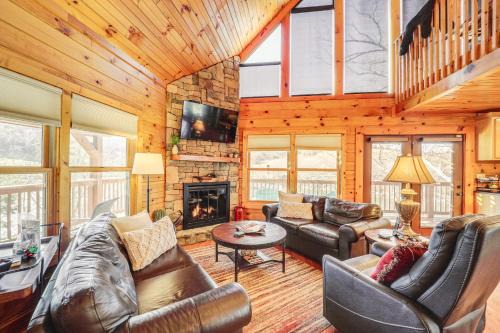 Butler House | Waterfront Watauga Lake Home with Private Dock!