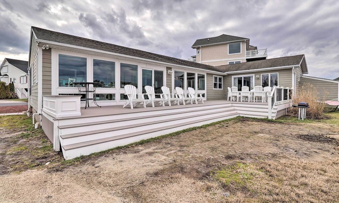 West Ocean City House | Waterfront West Ocean City Home w/Skyline View!