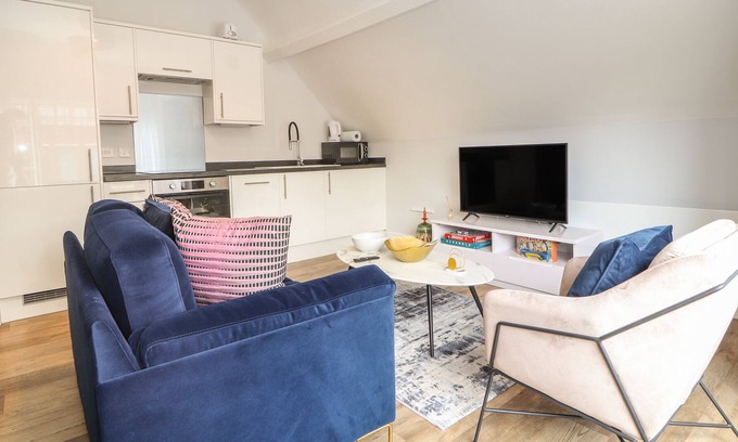 Chester Apartment | WATERGATE, pet friendly, character holiday cottage in Chester