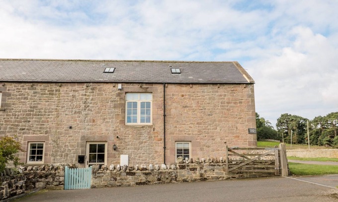 North Charlton Cottage | WATERMILL COTTAGE, pet friendly, with open fire in North Charlton