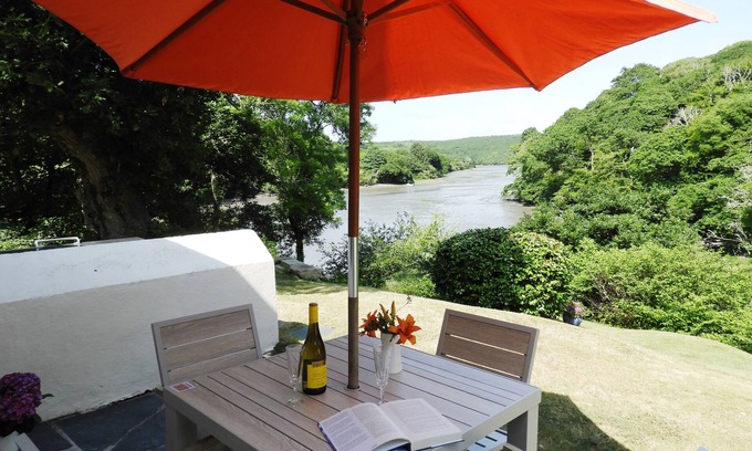 Mawgan Cottage | Waterside 16c Cottage No Neighbours, View, Boat, Foreshore, Garden. Very Private