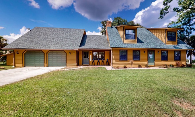Cocoa House | Waterview home w/shared boat access, pier fishing, AC, W/D, WiFi