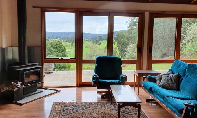 Forrest House | Wattle Hill Holiday House - perfect for hikers, bikers, rest and relaxation