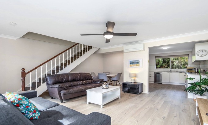 Umina Beach House | Waves on South @ Umina Beach