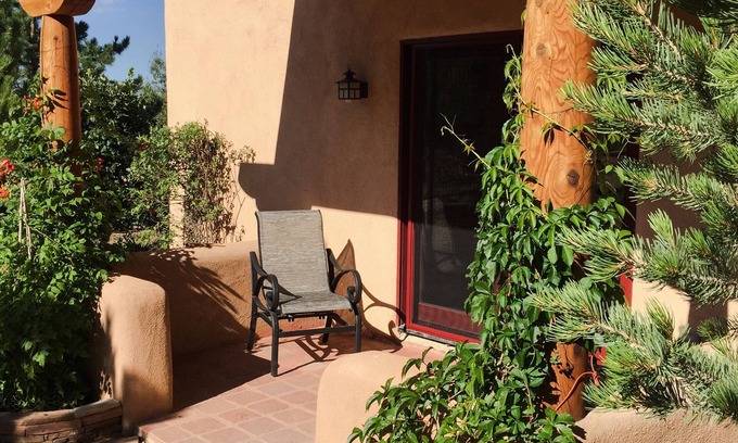 Taos House | We Are 20 Miles From The Taos Ski Valley And 1.25 Miles From The Center Of Town.