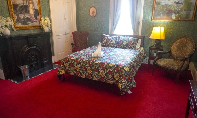 Point Pleasant House | We are walking distance to Mothman Statue and Mothman Museum.