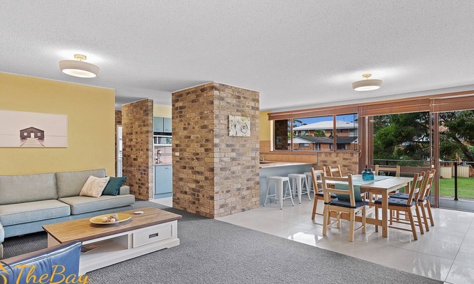 Nelson Bay Apartment | Weatherly Close Unit 1 at 12