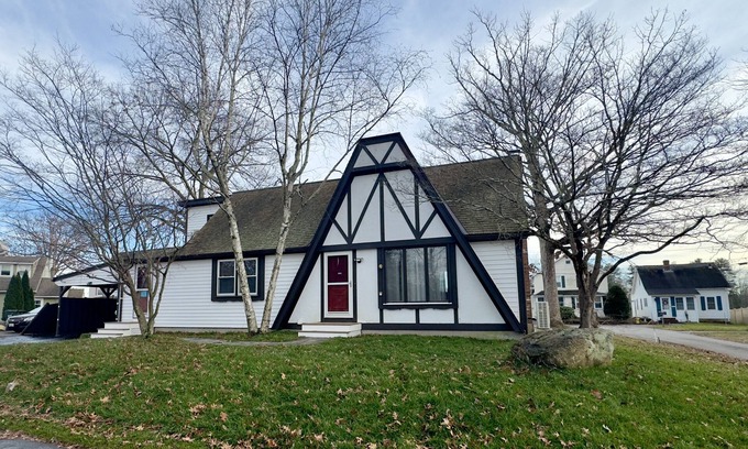 Webster Apartment | Webster Lake - 3BR/2 BATH Apartment