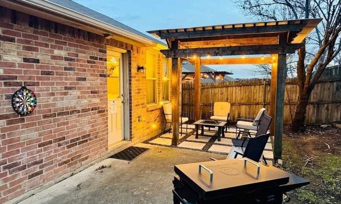 Frisco House | Weekday Escape - near UNT Frisco & The STAR