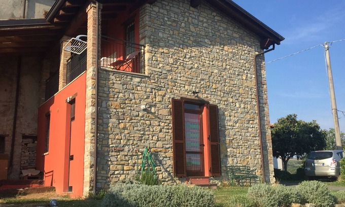 Gropparello House | Weekend on 2 wheels (bike, mtb and motorbike) near the Castle of Gropparello - PC