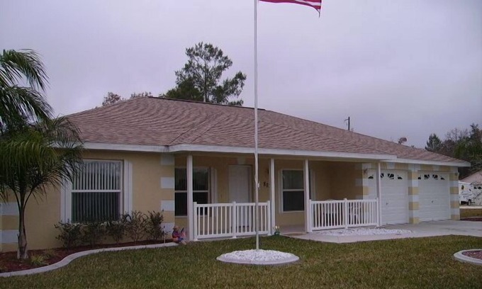 Brooksville Villa | WEEKI WACHEE VILLA HOME FROM HOME
