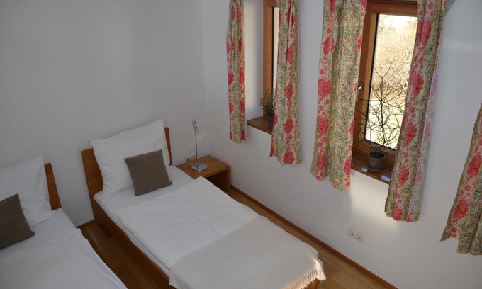 Stetten House | Wein + Bett Wiedeck