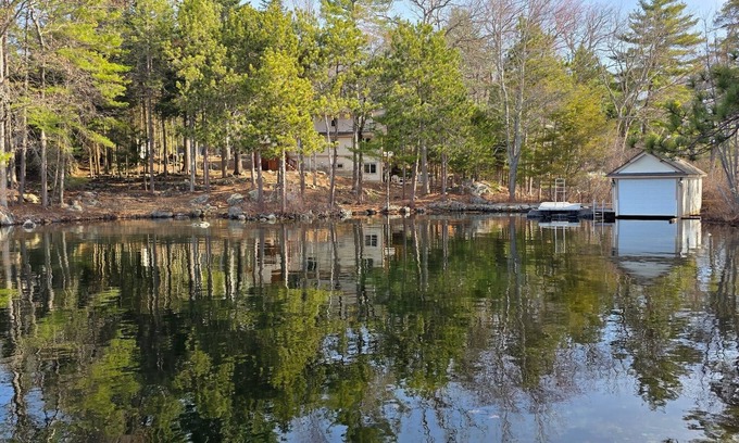 Meredith House | Wekepeke Point Estate on Lake Winnipesaukee