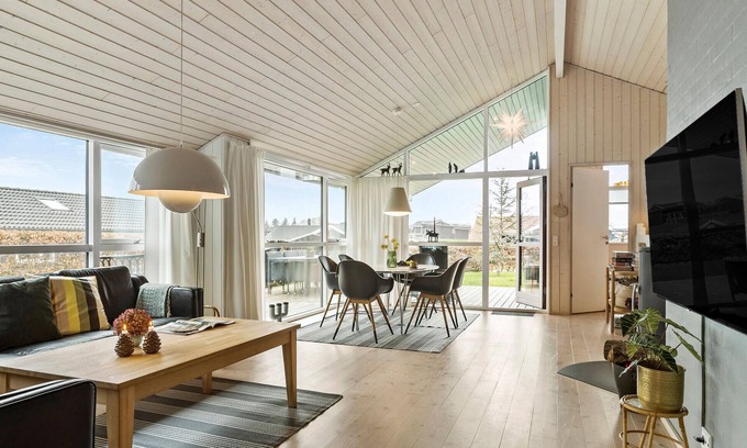 Kelstrup House | Welcome to a relaxing family vacation close to the beach and lots of activities.
