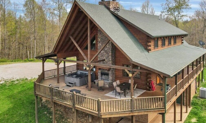 Sugar Grove Cabin | Welcome to Arrow Ridge Lodge