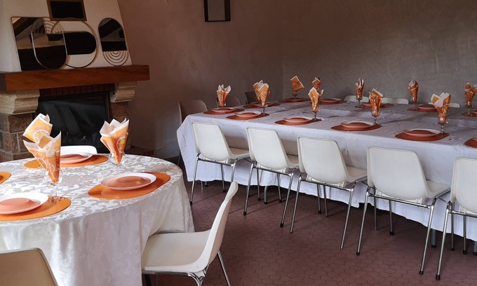 Cogners House | Welcome to Cogners 20 beds with 3 gardens in a quiet village