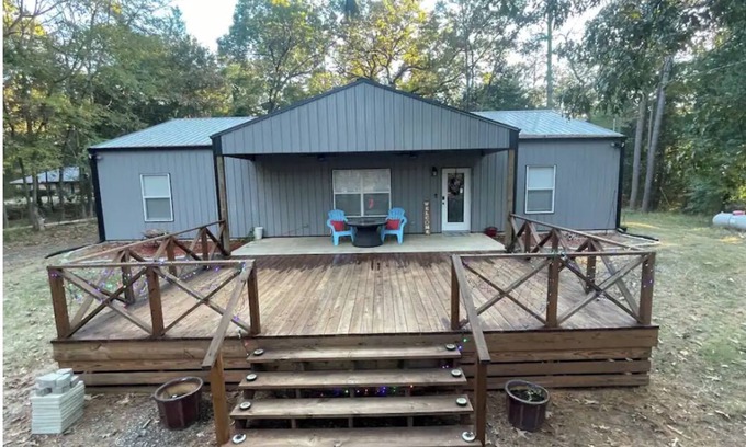 Mount Vernon House | Welcome to our “cozy modern country home near the beautiful Lake Cypress Springs