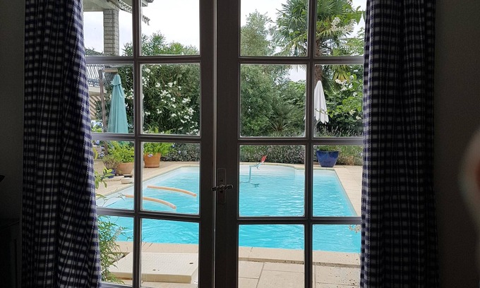 Angos House | Welcome to our house with swimming pool facing south facing the Pyrenees.