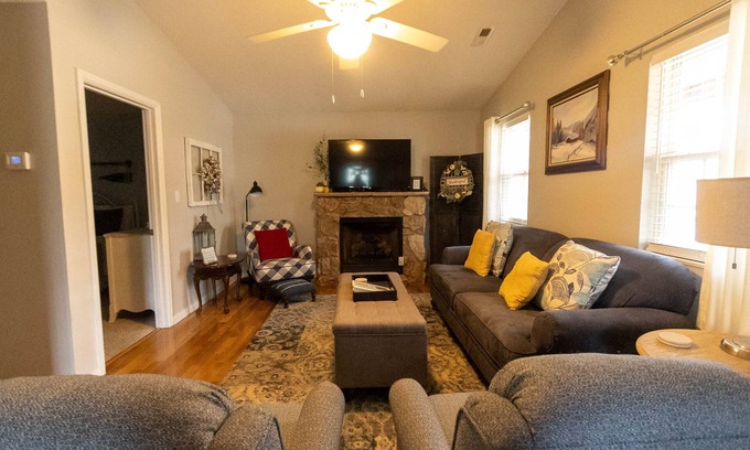 Sloans Valley House | Welcome to “Relax Inn” Retreat at Lake Cumberland – A Perfect Cabin Escape