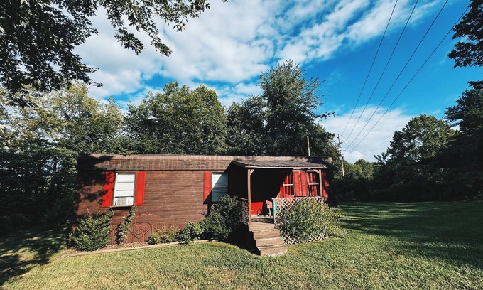 McArthur House | Welcome to Saturday Night Special