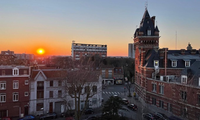 Lille Apartment | Welcome to Sunset ☀️