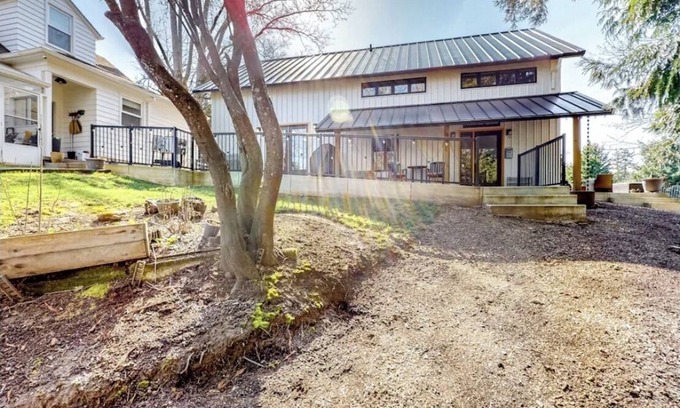 Concord Cottage | Welcome to the Farmhouse Retreat!