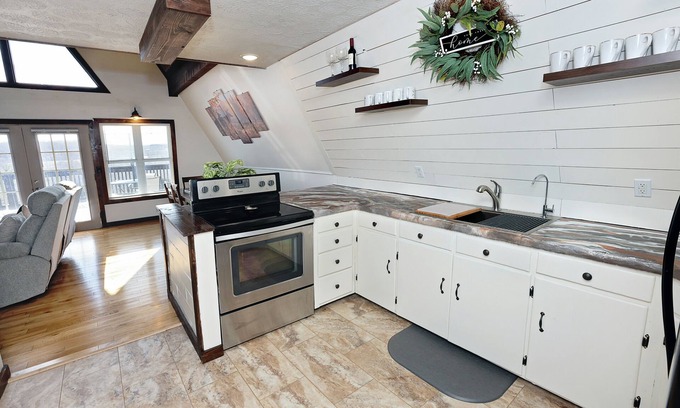 Cabool House | Welcome to the Ozarks Hillside Lookout A-Frame Cabin