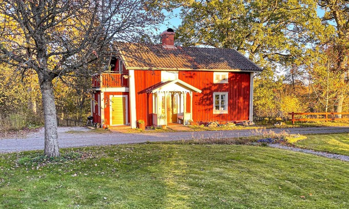 Lammhult House | Welcome to this charming cottage in the cozy village of Lädja.
