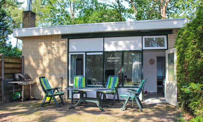 Zelhem House | Welcome to this vacation home, located in the bungalow park Vossenveen/'t Zonnetje.