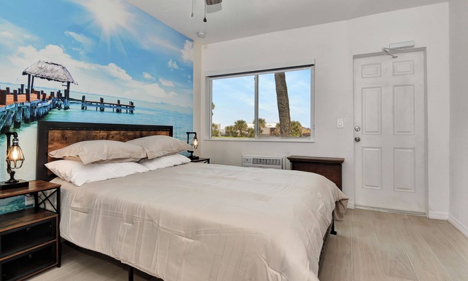 Daytona Beach Shores Hotel | Welcome to your cozy retreat in Daytona Shores, just steps from the Atlantic Ocean. Perfect for solo travelers or couples, this comfy motel studio offers easy beach access and is surrounded by great local restaurants and cafés.