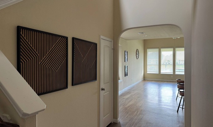 Katy House | Welcoming 4-bedroom house with AC in Park Row