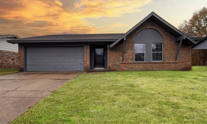 Forney House | Welcoming 4-bedroom house with AC in charming Forney
