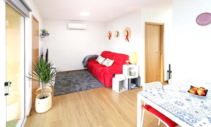 Barcelos House | Welcoming House in Medros with Terrace